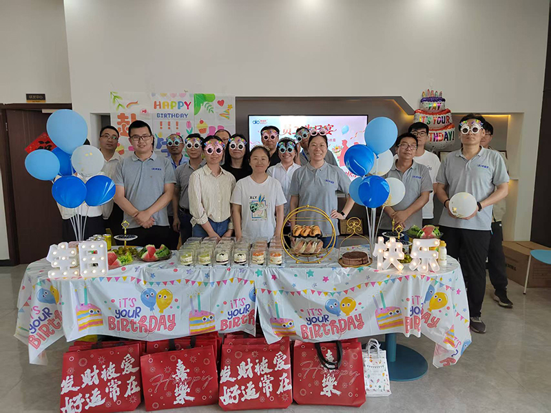 生辰暖聚，与爱同行｜东福来集团员工生日宴温情落幕